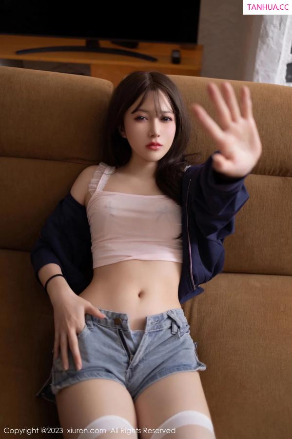 鱼子酱fish  [XiuRen]高清写真图 2023.12.15 No.7817 鱼子酱Fish 丝袜美腿第49张图片